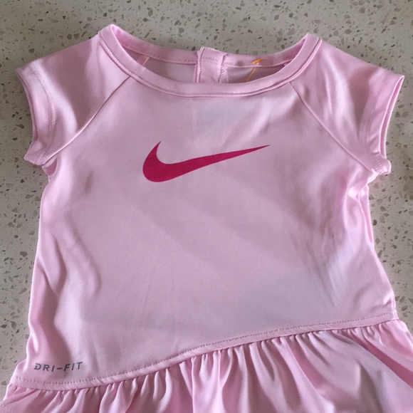Nike Infant Dri-Fit Pink Set - Picture 2 of 6